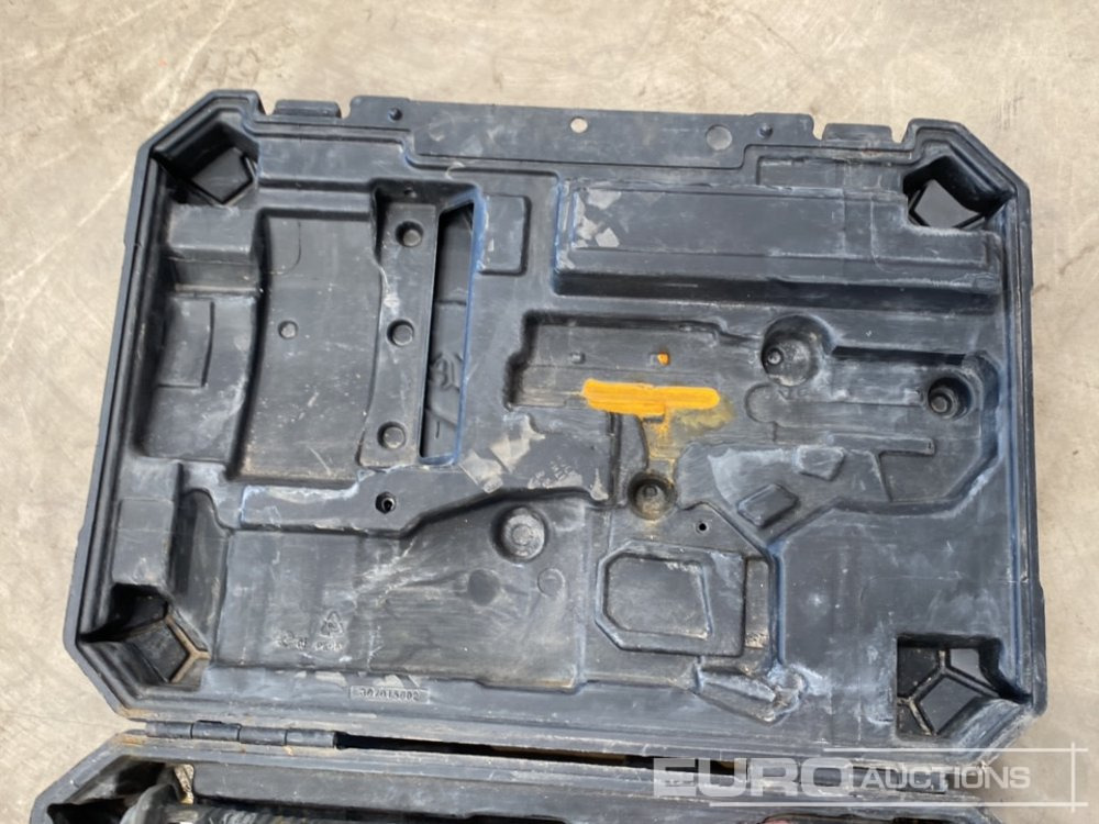 Milwaukee M18 18 Volt Recip Saw (Body & Case Only) - Attrezzatura da costruzione: foto 4 Milwaukee M18 18 Volt Recip Saw (Body & Case Only) - Attrezzatura da costruzione: foto 4