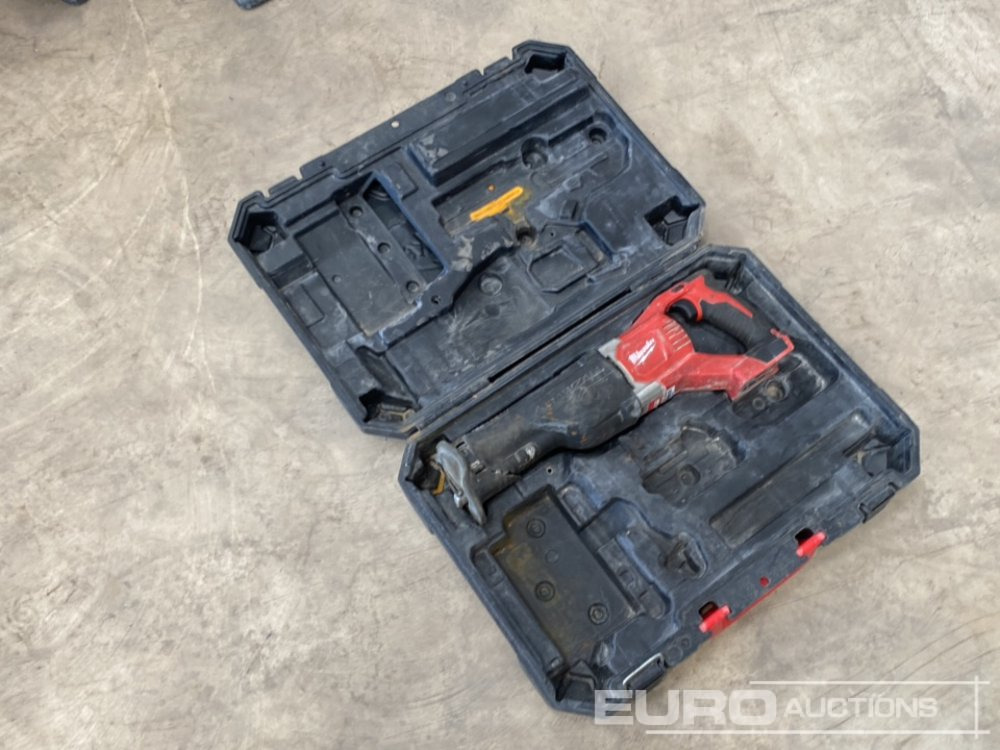 Milwaukee M18 18 Volt Recip Saw (Body & Case Only) - Attrezzatura da costruzione: foto 3 Milwaukee M18 18 Volt Recip Saw (Body & Case Only) - Attrezzatura da costruzione: foto 3