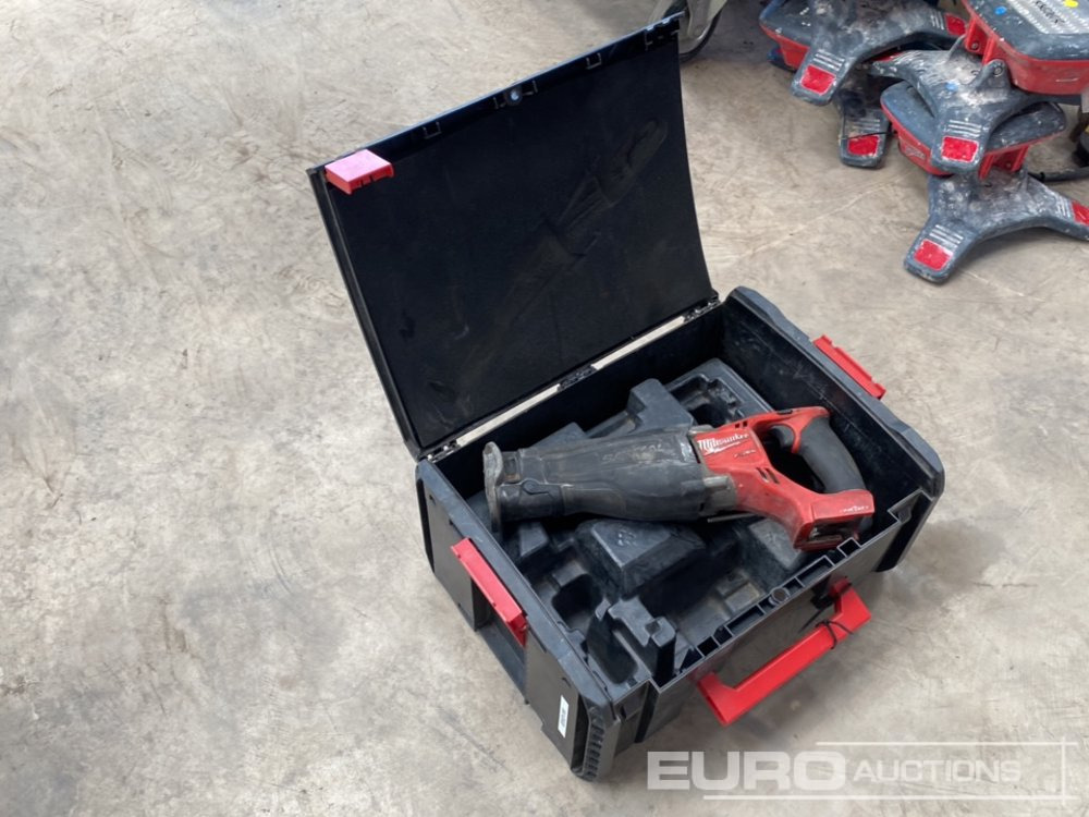 Milwaukee M18 ONESX 18 Volt Recip Saw (Body & Case Only) - Attrezzatura da costruzione: foto 3 Milwaukee M18 ONESX 18 Volt Recip Saw (Body & Case Only) - Attrezzatura da costruzione: foto 3
