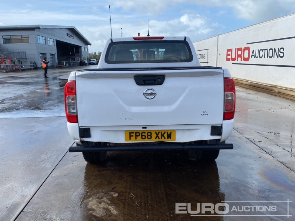 Nissan Navara - Pick-up: foto 5 Nissan Navara - Pick-up: foto 5