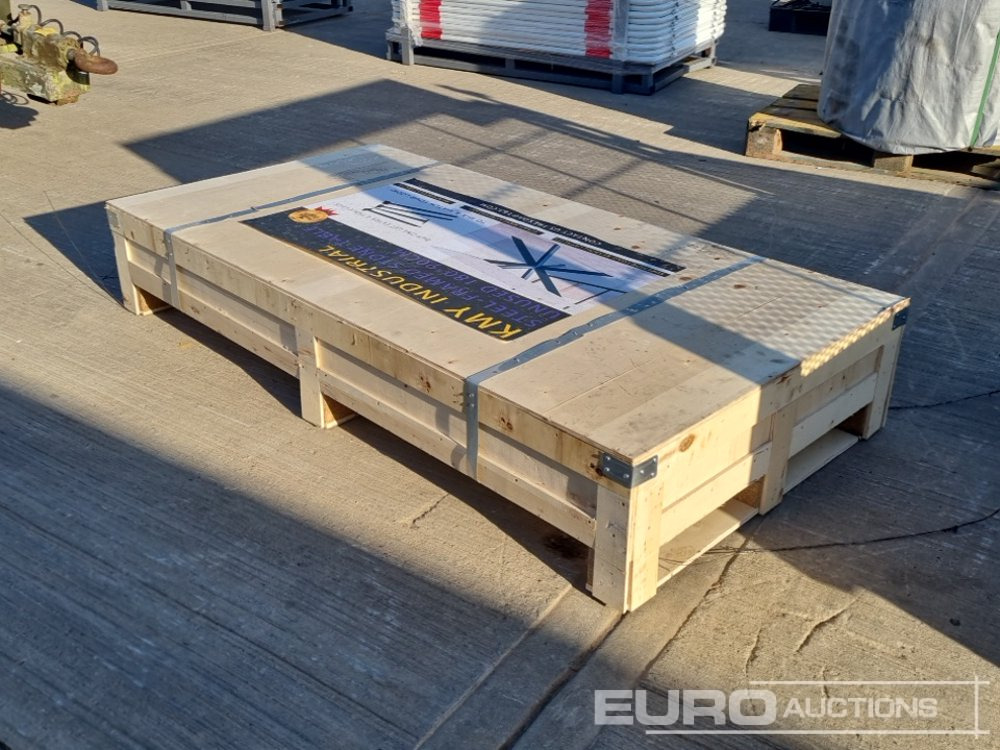 Unused KMY Industrial Steel Framed Stone Dining Table - Attrezzatura da costruzione: foto 5 Unused KMY Industrial Steel Framed Stone Dining Table - Attrezzatura da costruzione: foto 5