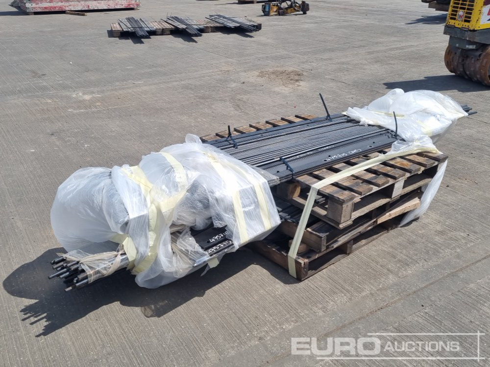 Unused Pallet of Estate Fencing (3 of) - Attrezzatura da costruzione: foto 1 Unused Pallet of Estate Fencing (3 of) - Attrezzatura da costruzione: foto 1