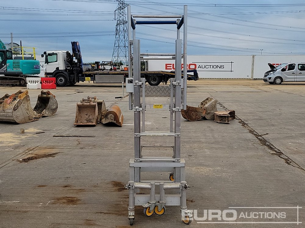 Wheeled Aluminium Access Platform - Elevatore verticale: foto 4 Wheeled Aluminium Access Platform - Elevatore verticale: foto 4
