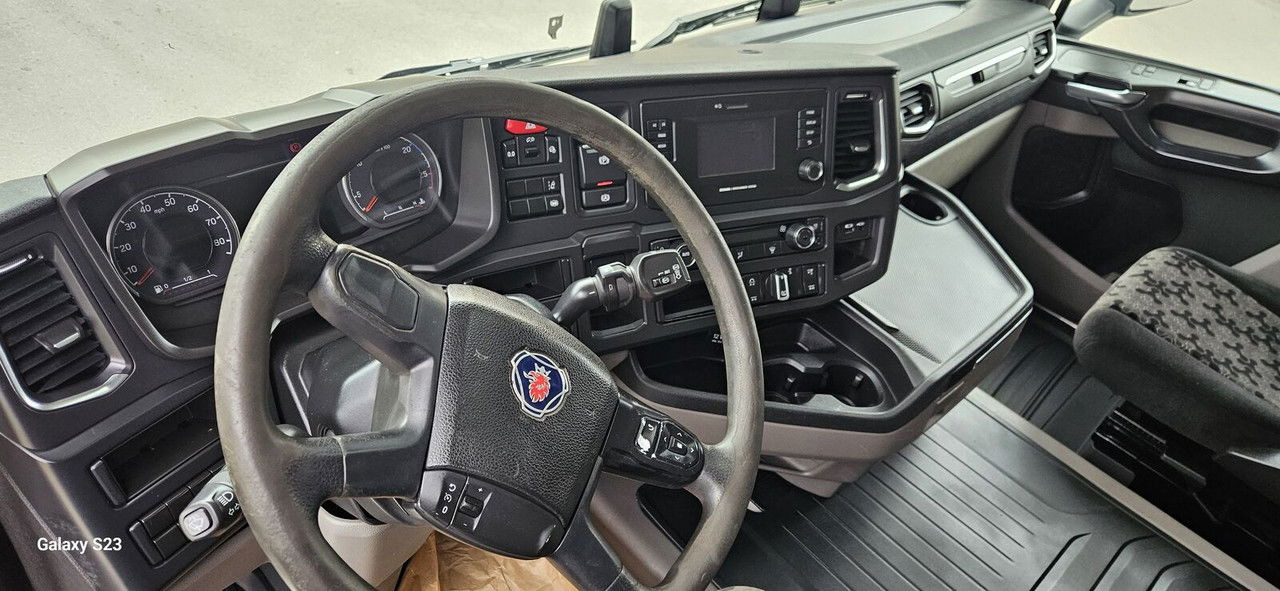Trattore stradale Scania 450: foto 20