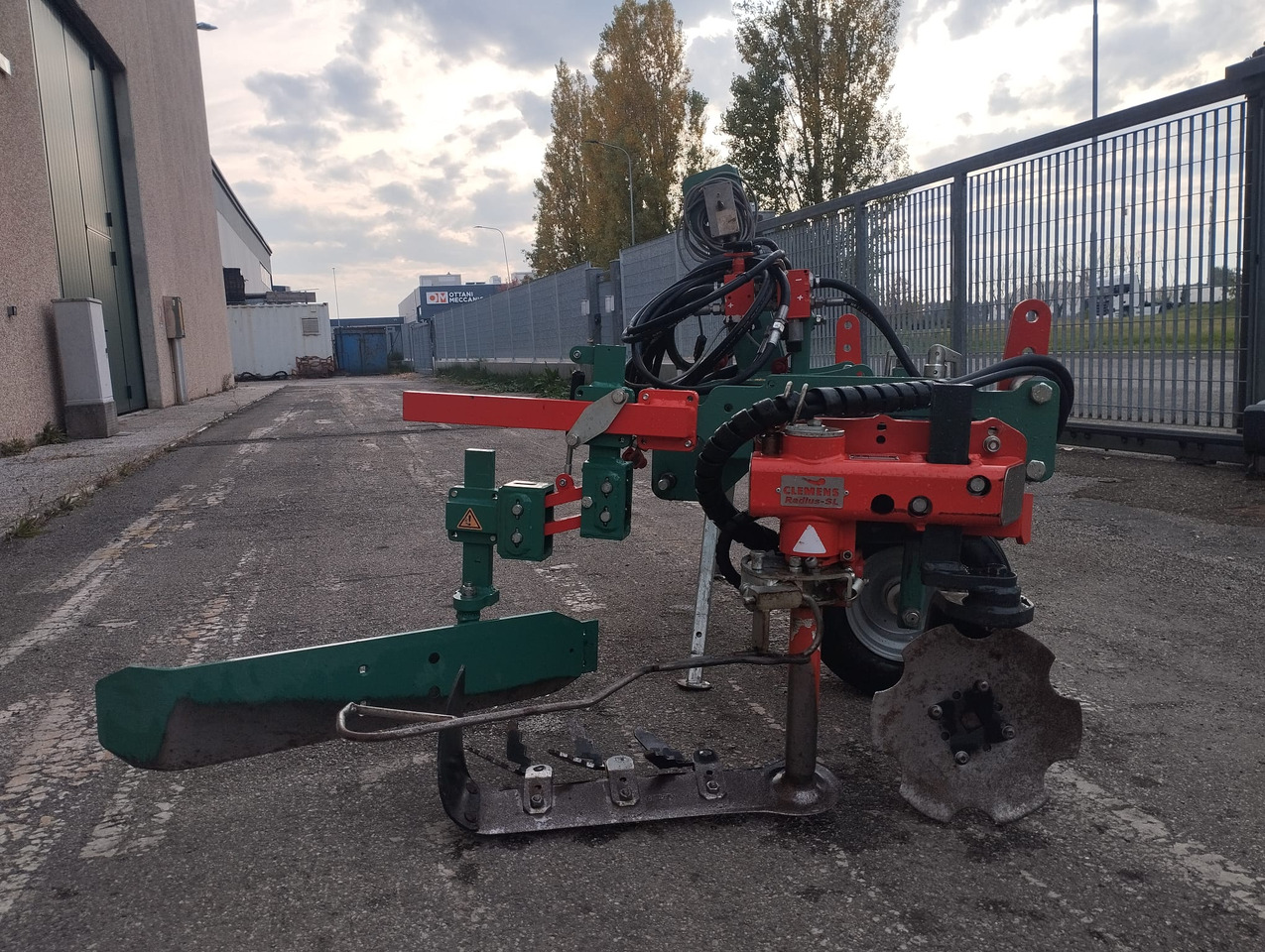 Interfilare usata Clemens CL717061 - Trincia a martelli/ Trinciatrice: foto 2 Interfilare usata Clemens CL717061 - Trincia a martelli/ Trinciatrice: foto 2