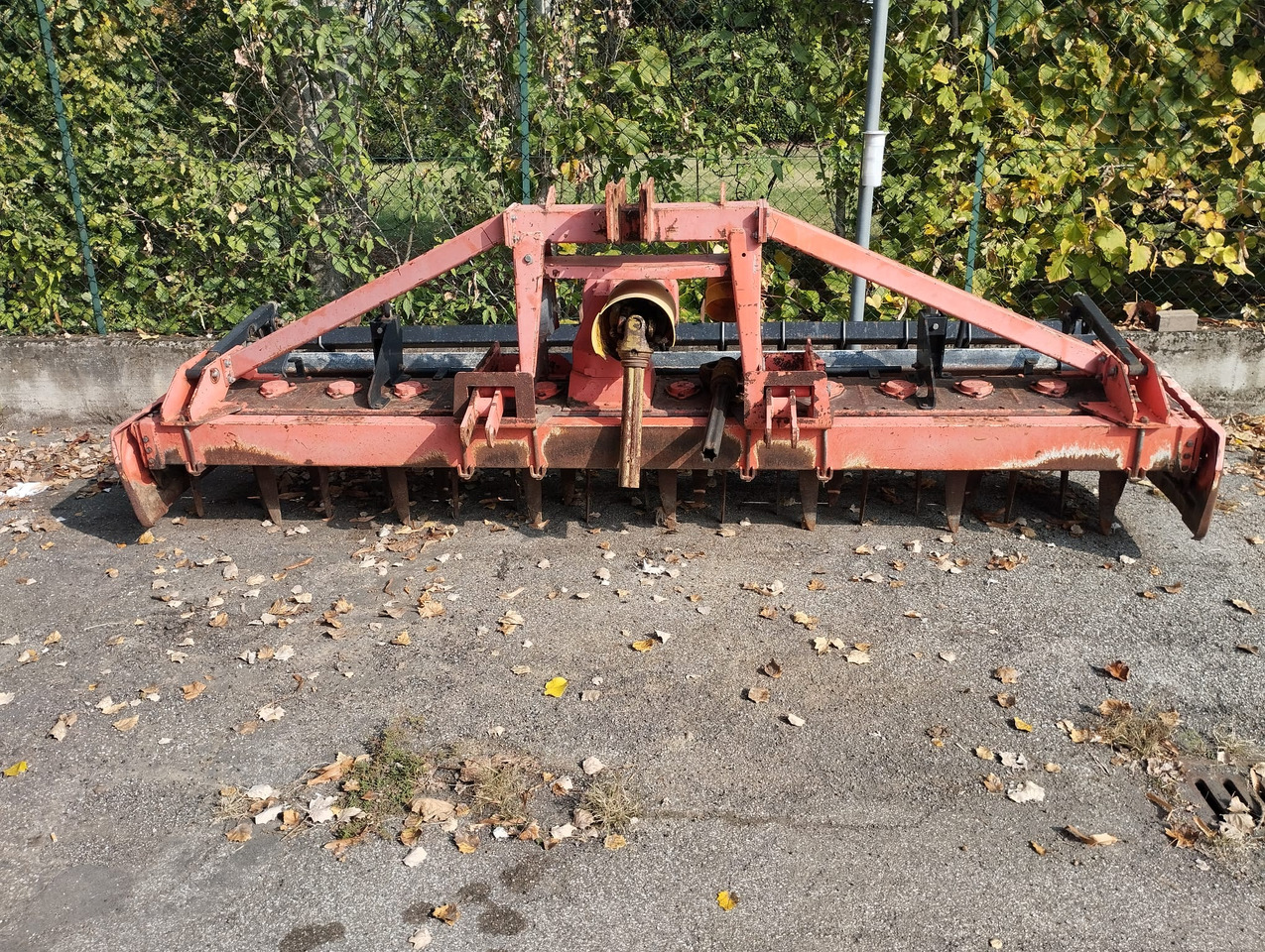 Maschio erpice rotante usato Dominator 3,5m - Zappatrice: foto 5 Maschio erpice rotante usato Dominator 3,5m - Zappatrice: foto 5