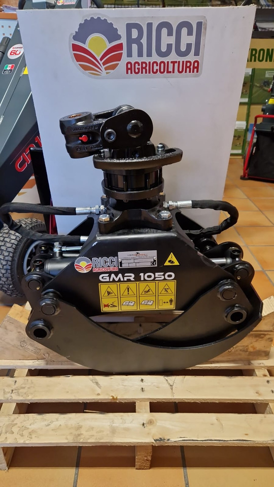 Pinza forestale Agriforest GMR1050 - Benna a polipo: foto 1 Pinza forestale Agriforest GMR1050 - Benna a polipo: foto 1