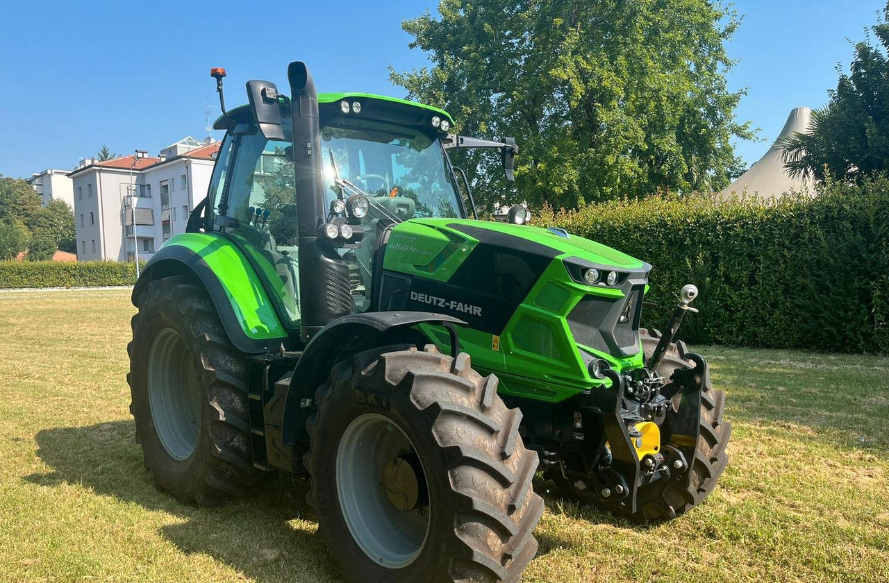 Trattore usato Deutz-Fahr Agrotron 6160.4 Rc-Shift - Trattore: foto 1 Trattore usato Deutz-Fahr Agrotron 6160.4 Rc-Shift - Trattore: foto 1