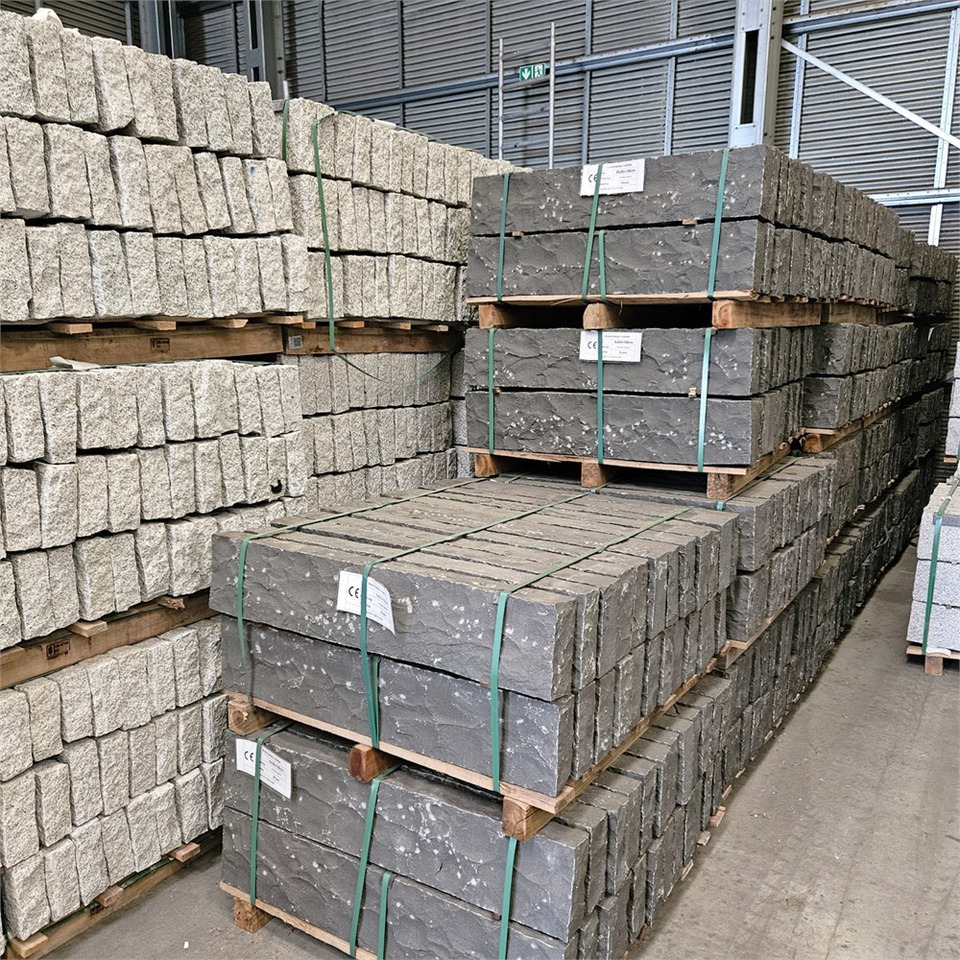 ABC Sort basalt kantsten - Attrezzo/ Attrezzature: foto 1 ABC Sort basalt kantsten - Attrezzo/ Attrezzature: foto 1
