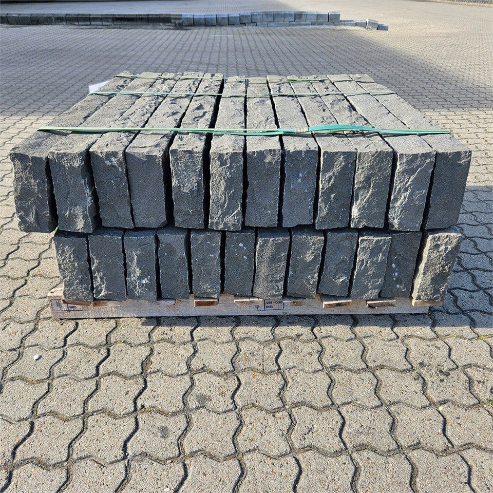 ABC Sort basalt kantsten - Attrezzo/ Attrezzature: foto 4 ABC Sort basalt kantsten - Attrezzo/ Attrezzature: foto 4