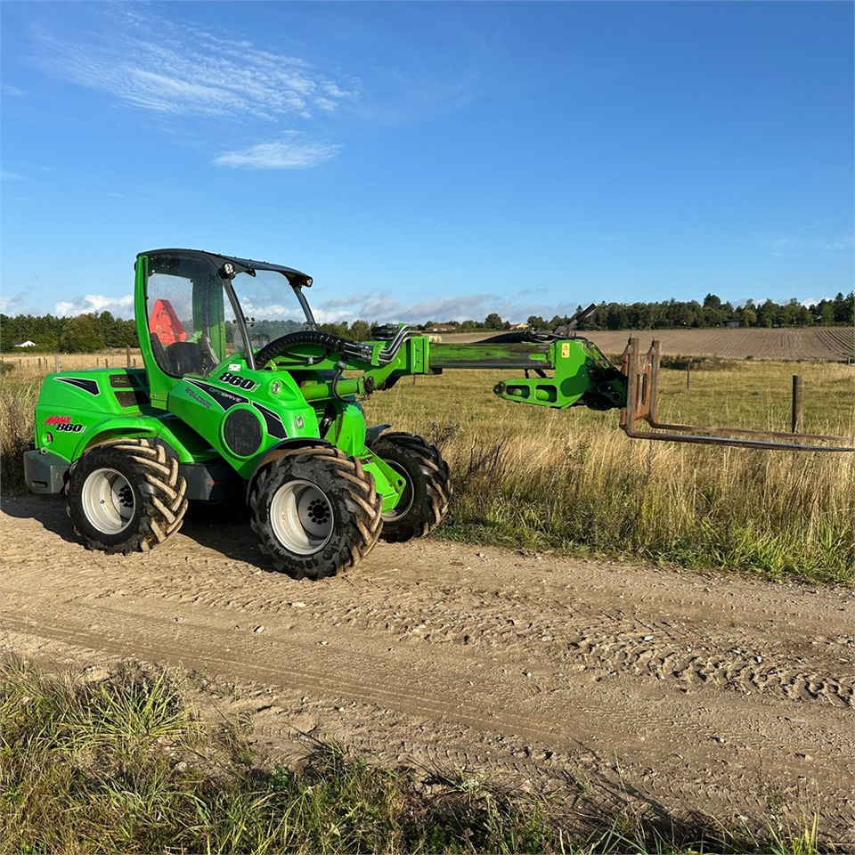Avant 860 i - Pala gommata: foto 1 Avant 860 i - Pala gommata: foto 1