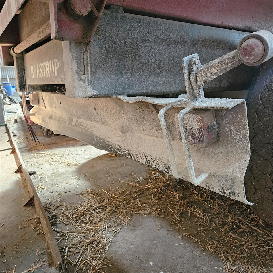 Rimorchio a cassone agricolo Baastrup 12T Container trailer: foto 6