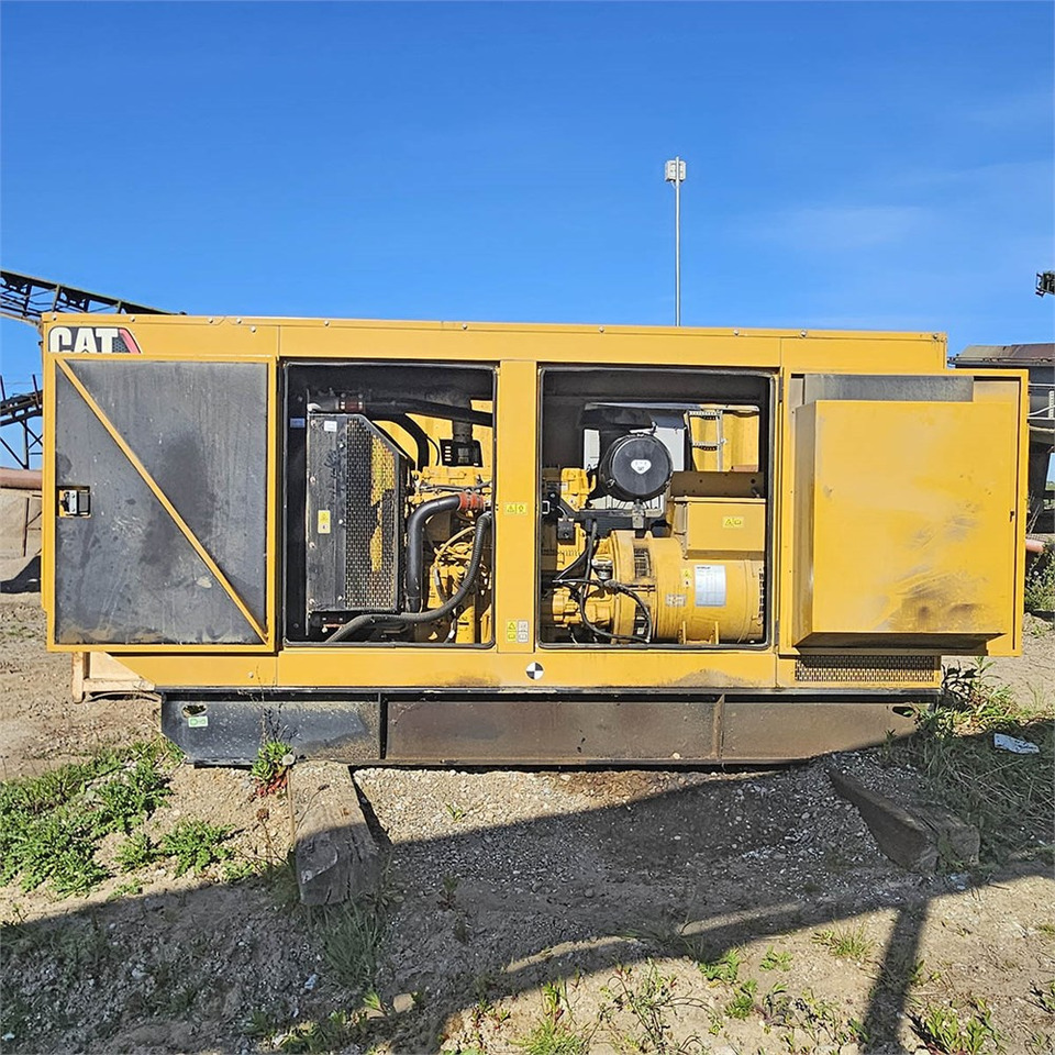 Caterpillar DE250 E0 - Gruppo elettrogeno: foto 3 Caterpillar DE250 E0 - Gruppo elettrogeno: foto 3