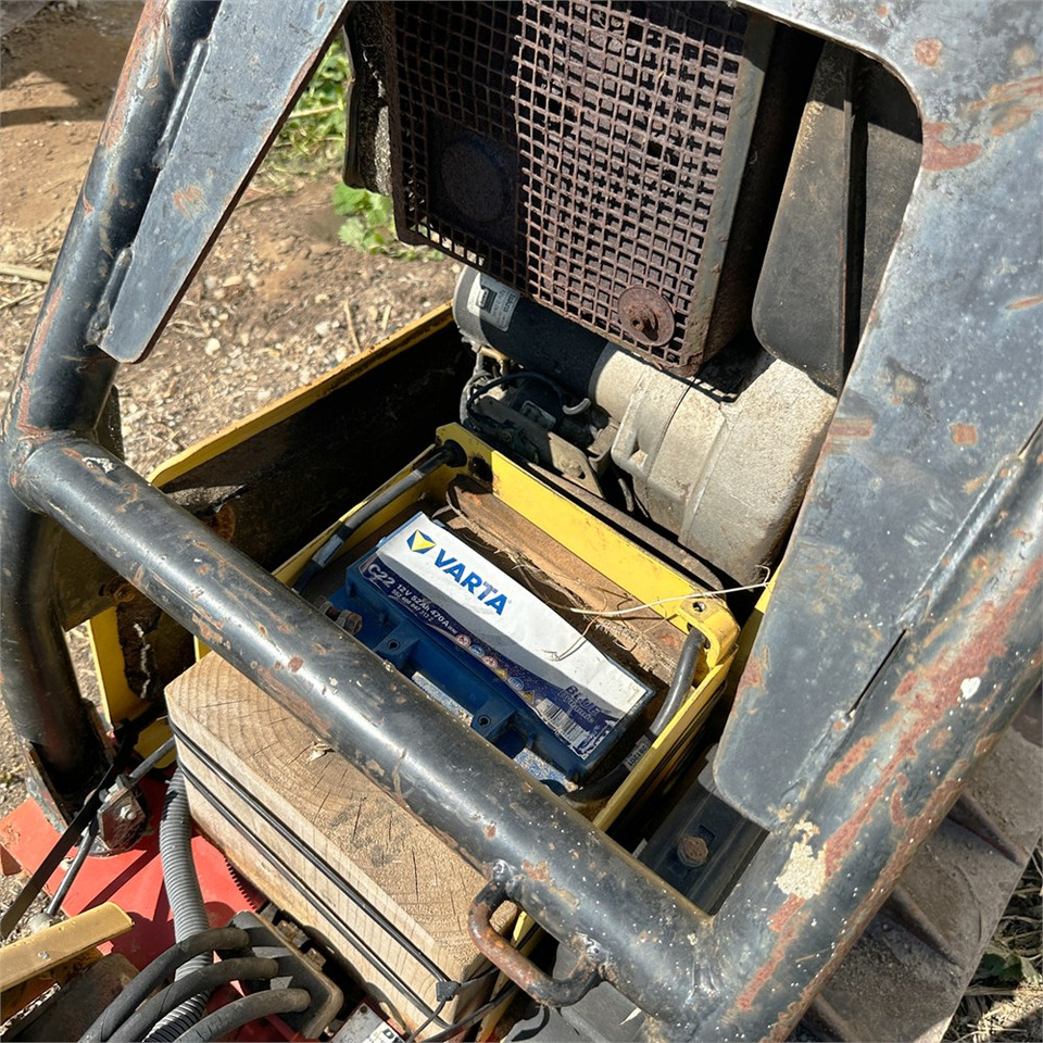 Piastra vibrante Dynapac LG500: foto 17 Piastra vibrante Dynapac LG500: foto 17