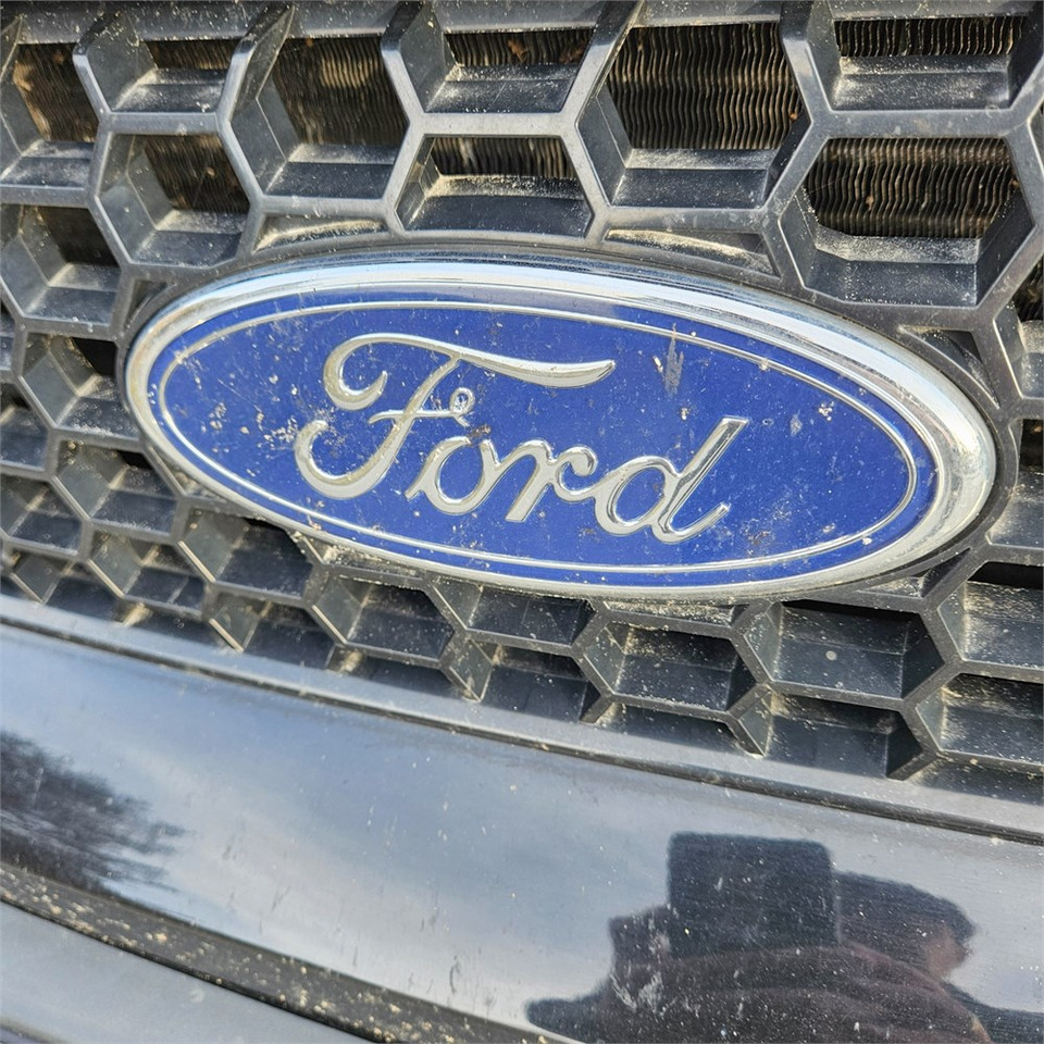 SUV/ Fuoristrada Ford Maverick 3,0 XLT: foto 37