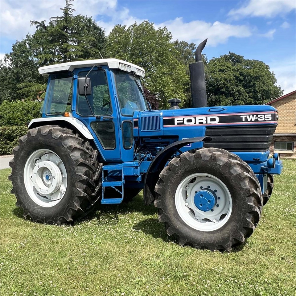 Ford TW 35 - Trattore: foto 2 Ford TW 35 - Trattore: foto 2
