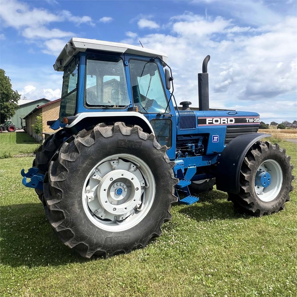 Ford TW 35 - Trattore: foto 4 Ford TW 35 - Trattore: foto 4