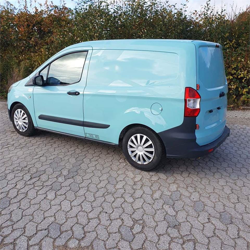 Ford Transit Courier 1,0 Ecoboost - Furgoncino: foto 4 Ford Transit Courier 1,0 Ecoboost - Furgoncino: foto 4
