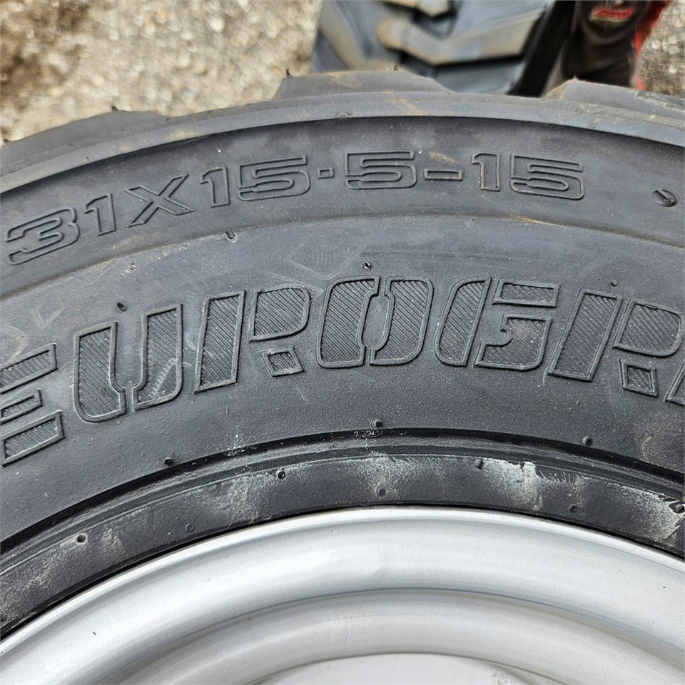 Giant 31X15,5-15 - Ruota completa per Macchina da cantiere: foto 4 Giant 31X15,5-15 - Ruota completa per Macchina da cantiere: foto 4