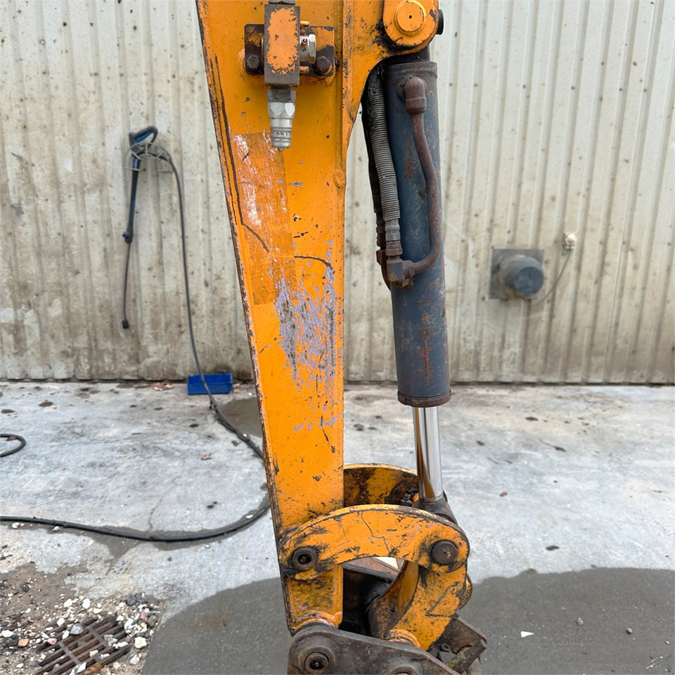 Miniescavatore Hanix H15B: foto 30