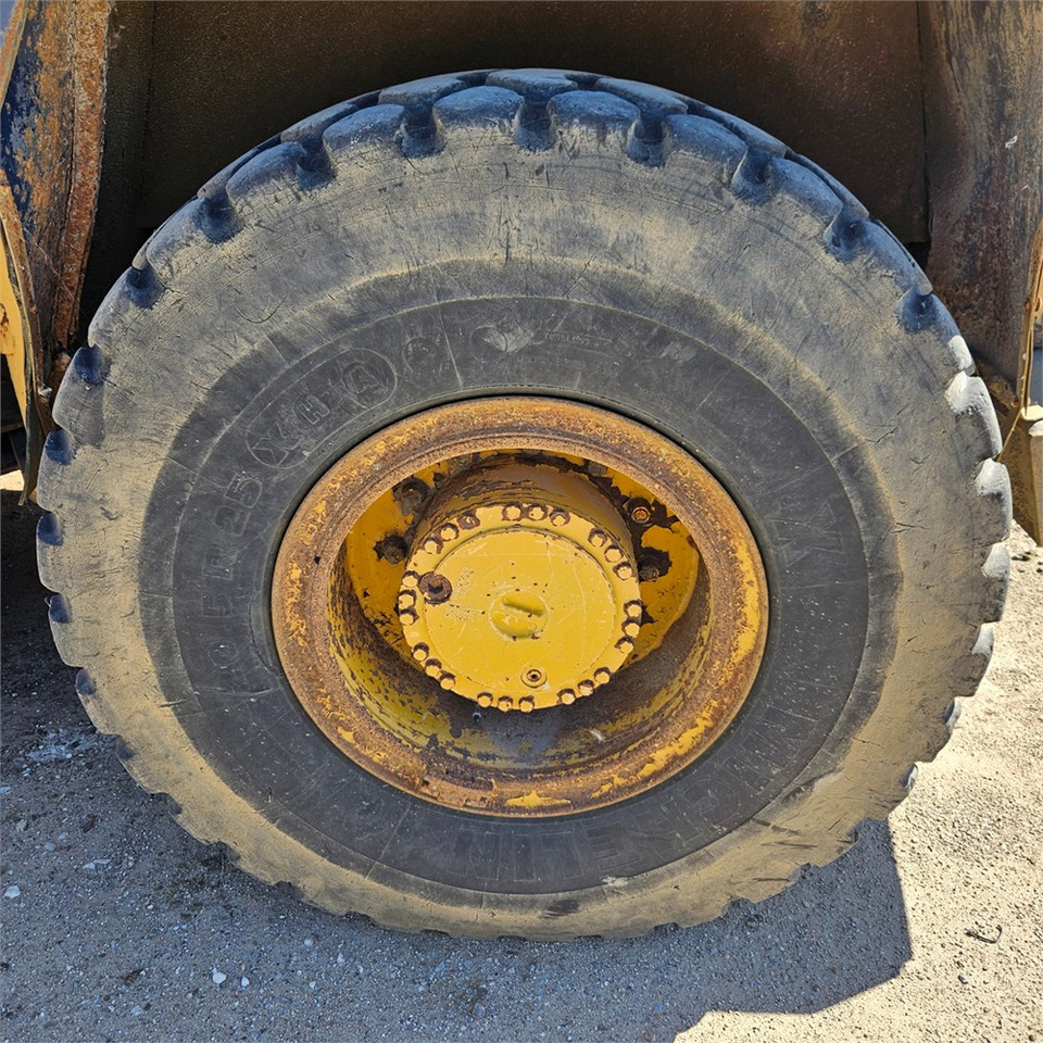 Pala gommata Hanomag 44D Turbo: foto 39