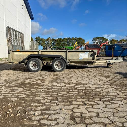 Ifor Williams 6 - Rimorchio per auto: foto 1 Ifor Williams 6 - Rimorchio per auto: foto 1