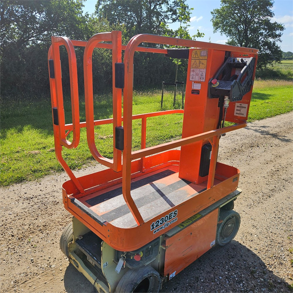 JLG 1230 ES - Elevatore verticale: foto 4 JLG 1230 ES - Elevatore verticale: foto 4
