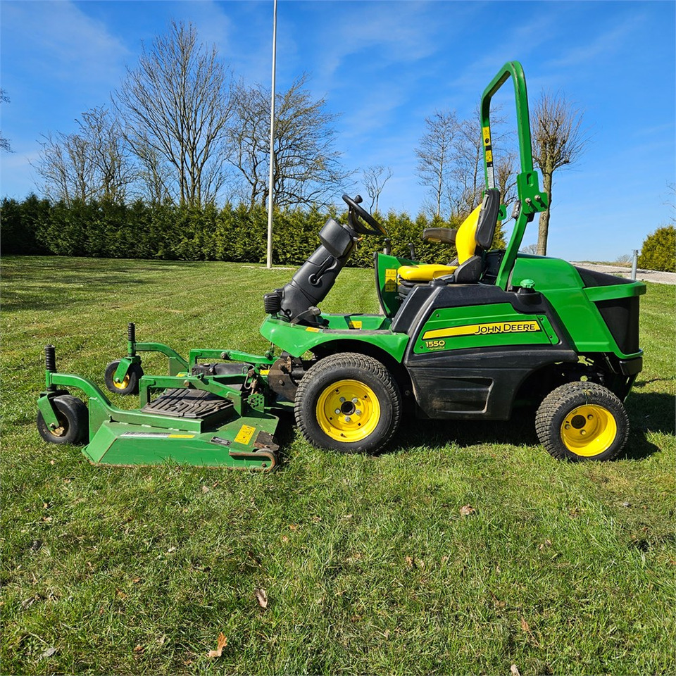 John Deere 1550 TerrainCut - Tagliaerba: foto 4 John Deere 1550 TerrainCut - Tagliaerba: foto 4