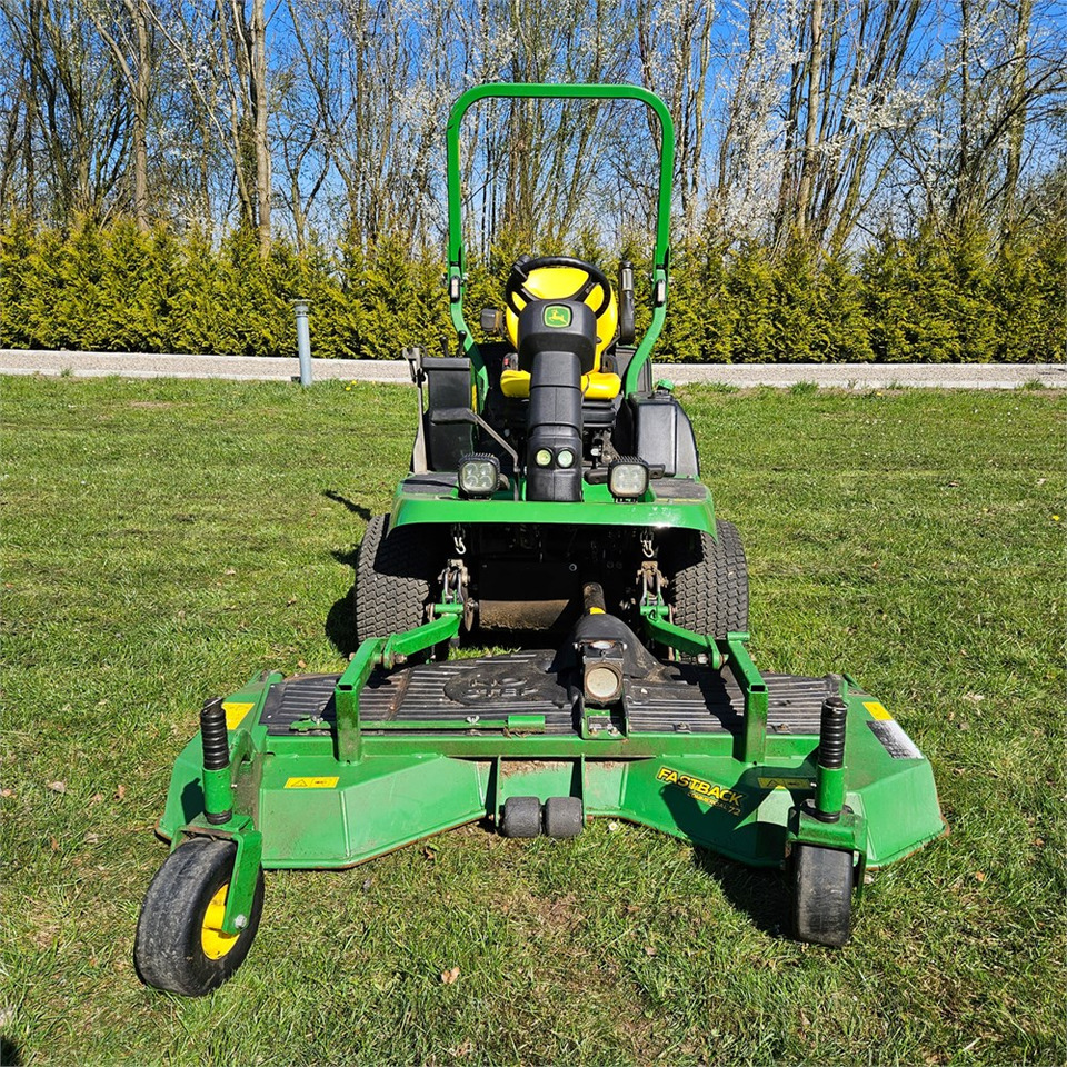 John Deere 1550 TerrainCut - Tagliaerba: foto 2 John Deere 1550 TerrainCut - Tagliaerba: foto 2