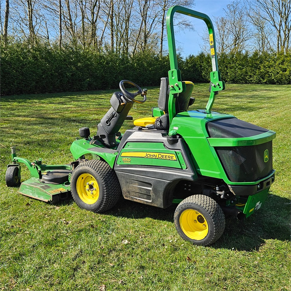 John Deere 1550 TerrainCut - Tagliaerba: foto 3 John Deere 1550 TerrainCut - Tagliaerba: foto 3