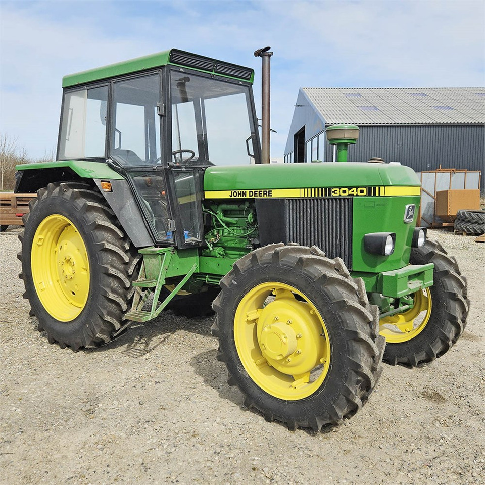 Trattore John Deere 3040: foto 9