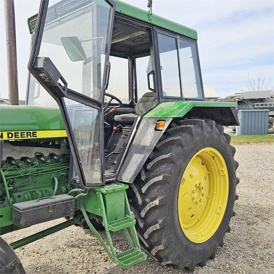 Trattore John Deere 3040: foto 12