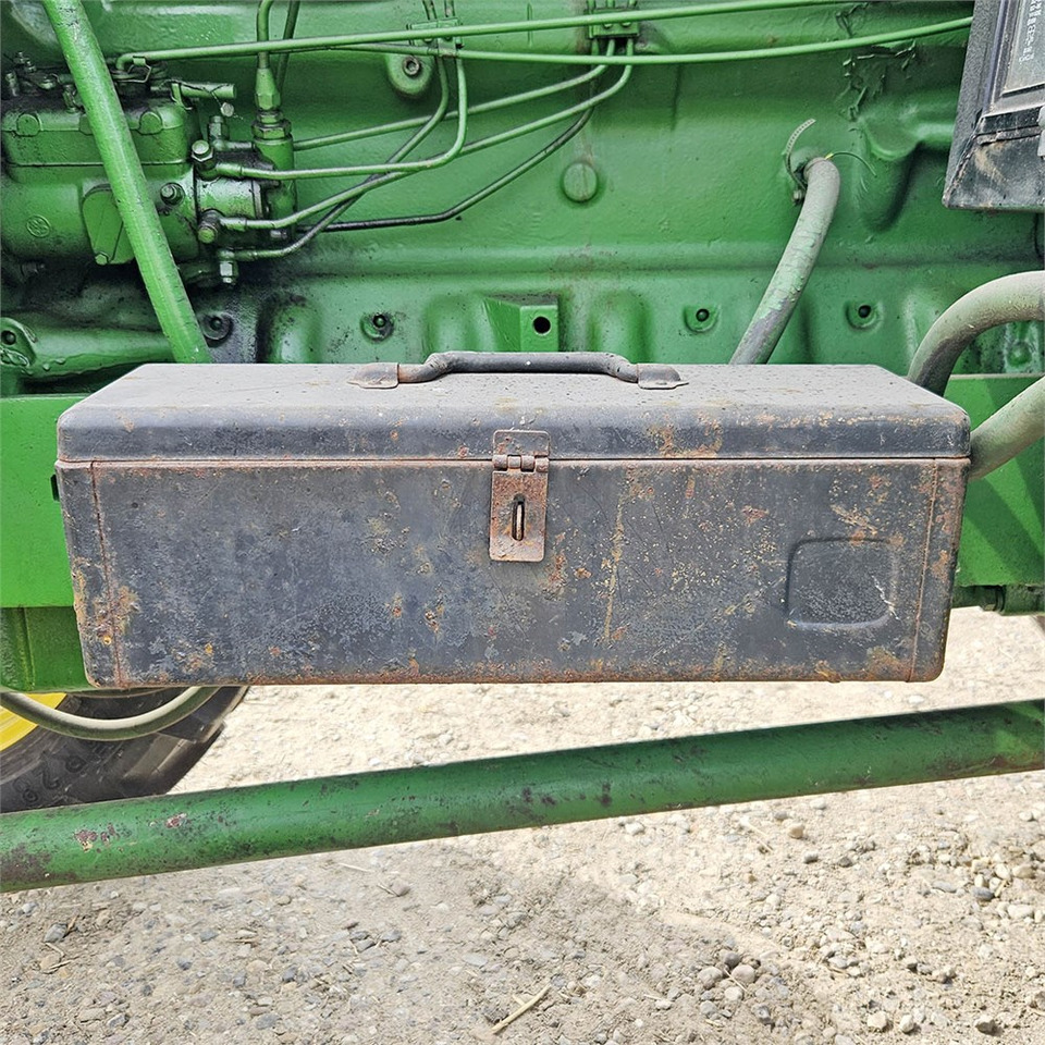 Trattore John Deere 3040: foto 27