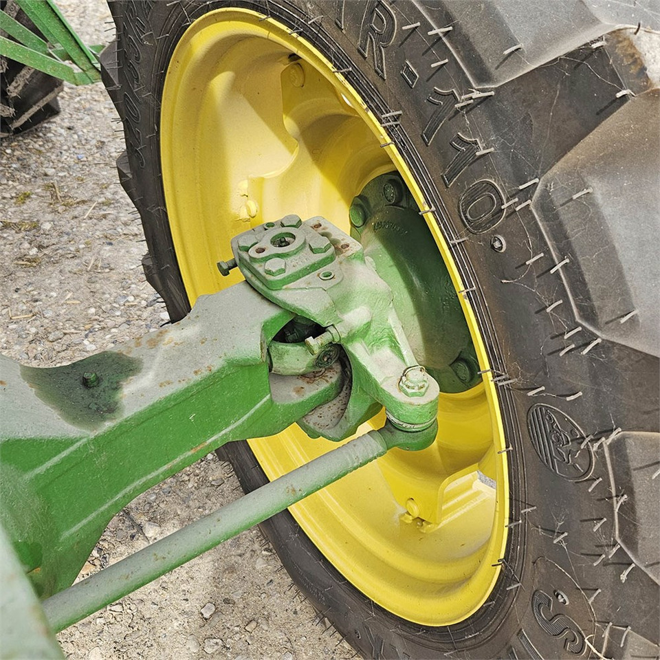 Trattore John Deere 3040: foto 31