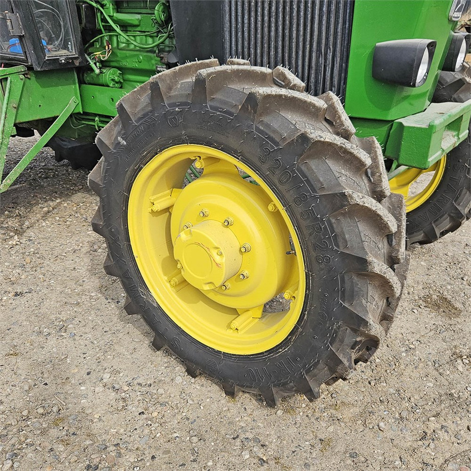 Trattore John Deere 3040: foto 36