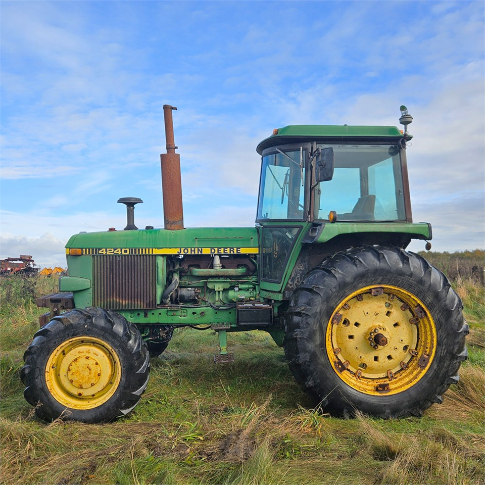 John Deere 4240 - Trattore: foto 2 John Deere 4240 - Trattore: foto 2