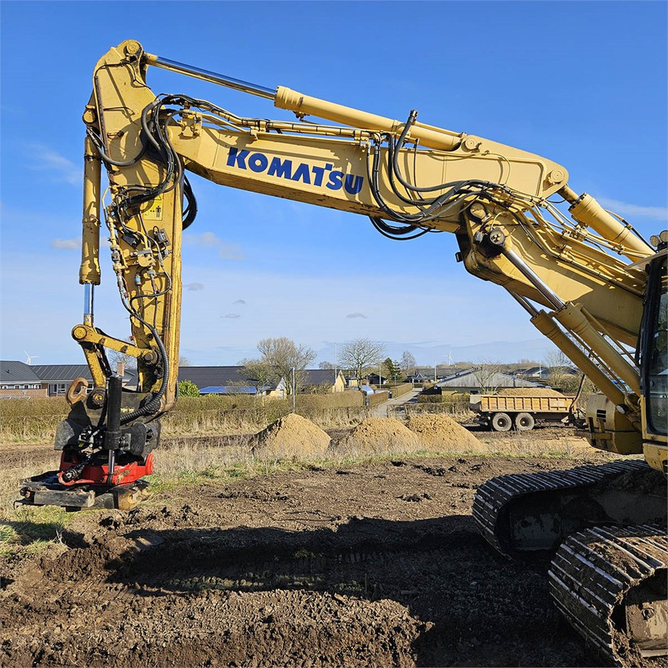Komatsu PC210 - Escavatore cingolato: foto 4 Komatsu PC210 - Escavatore cingolato: foto 4