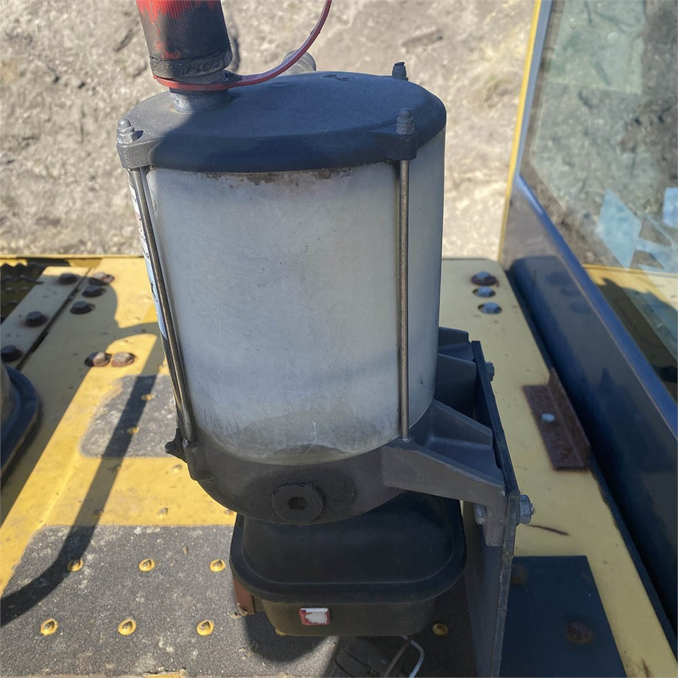 Escavatore cingolato Komatsu PC210 LC-8K: foto 13
