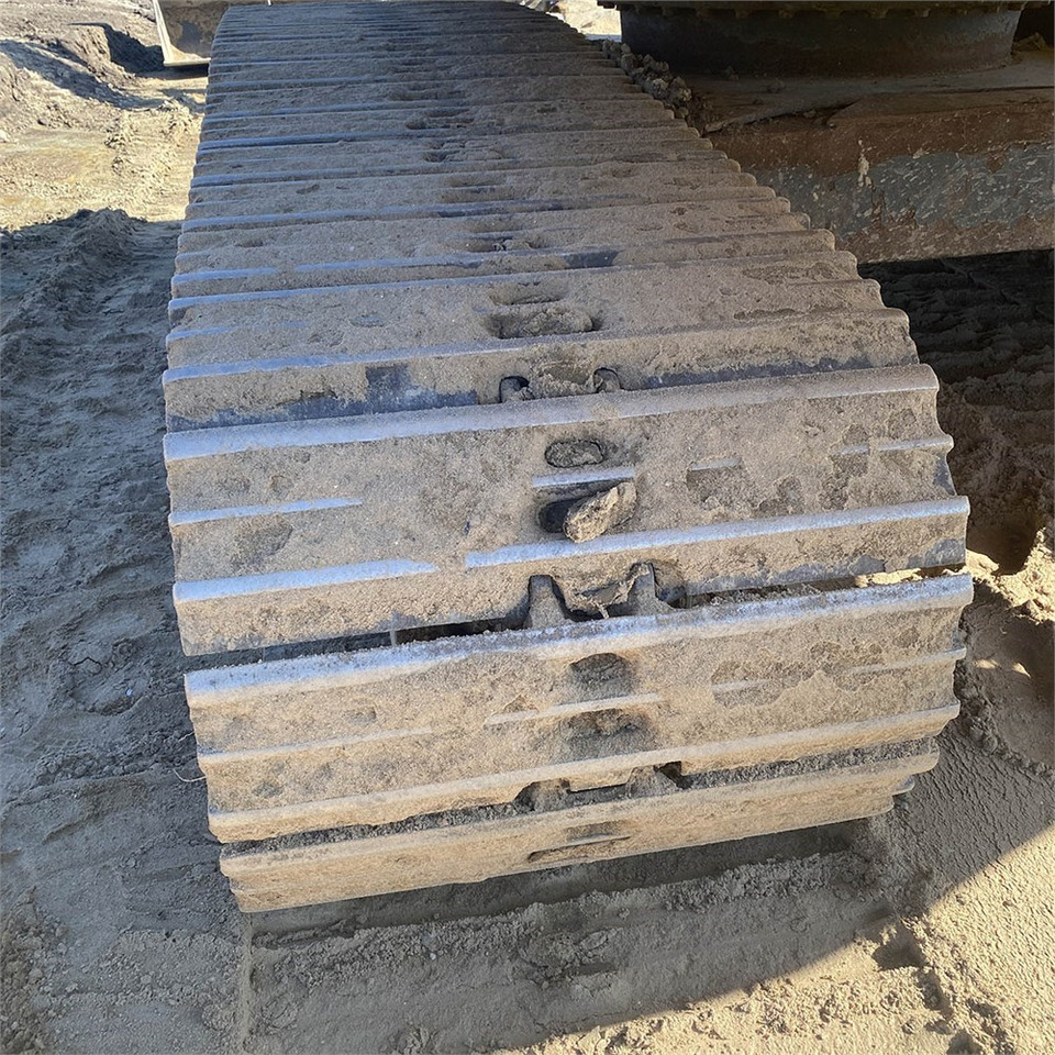 Escavatore cingolato Komatsu PC210 LC-8K: foto 32