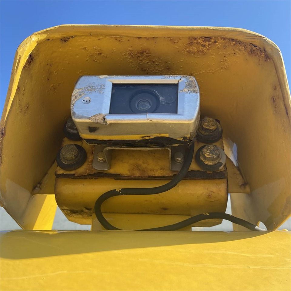 Escavatore cingolato Komatsu PC210 LC-8K: foto 25