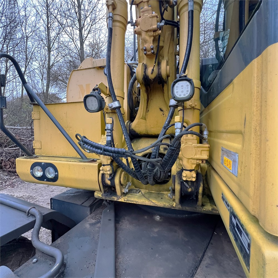 Escavatore gommato Komatsu PW148-10: foto 30