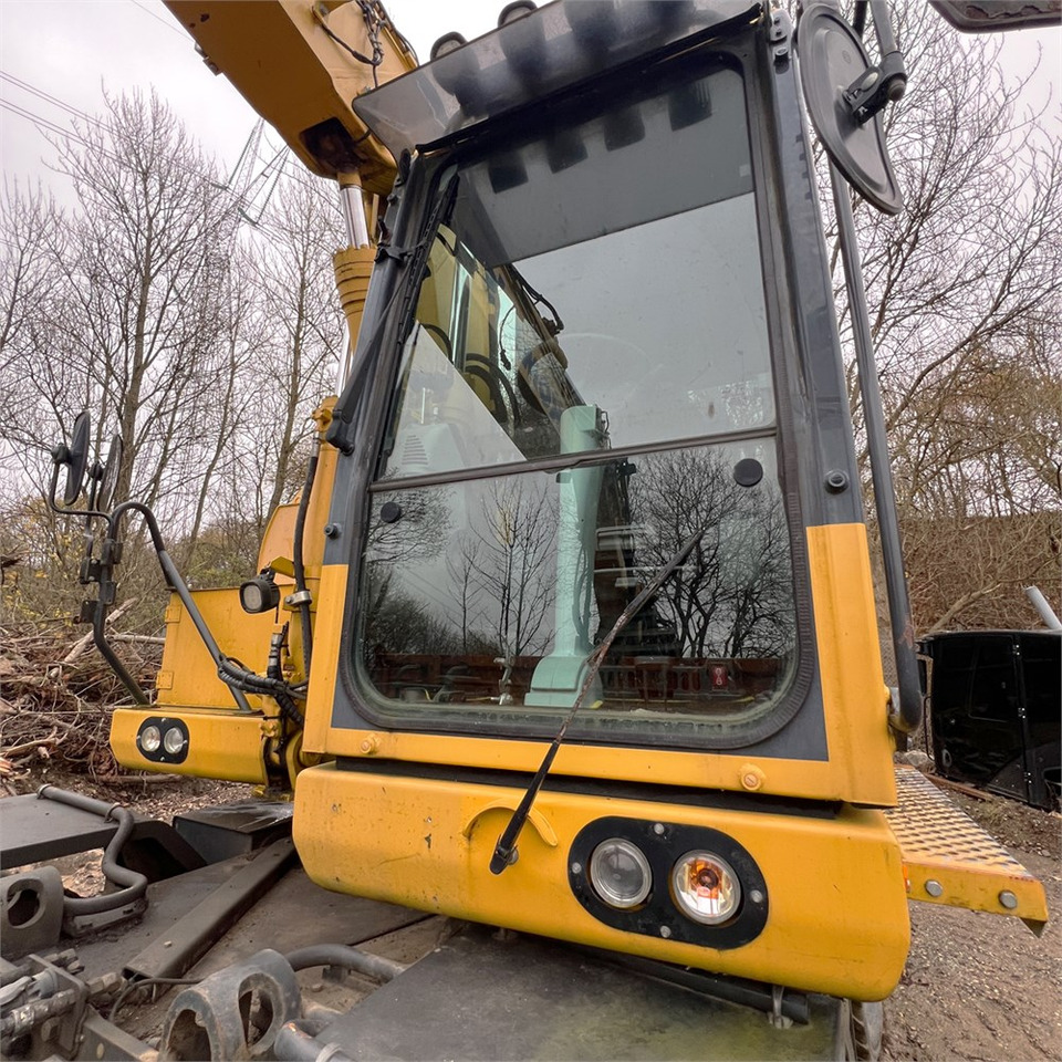 Escavatore gommato Komatsu PW148-10: foto 22