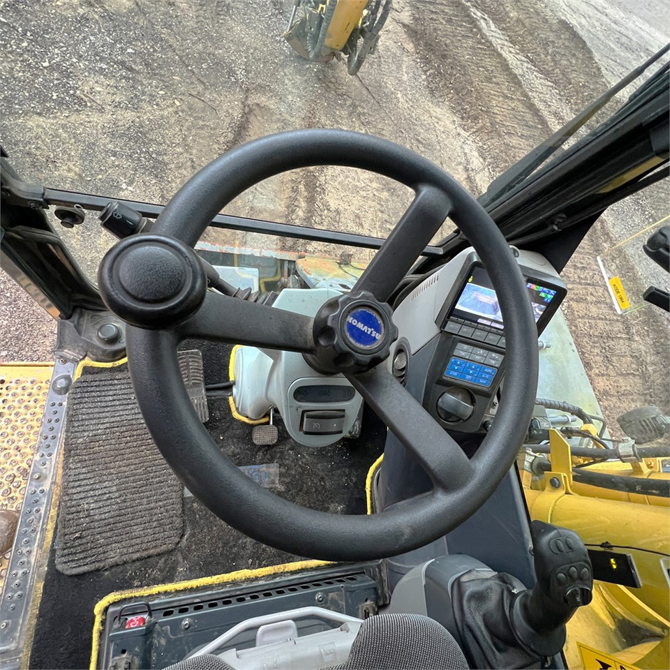 Escavatore gommato Komatsu PW148-10: foto 37
