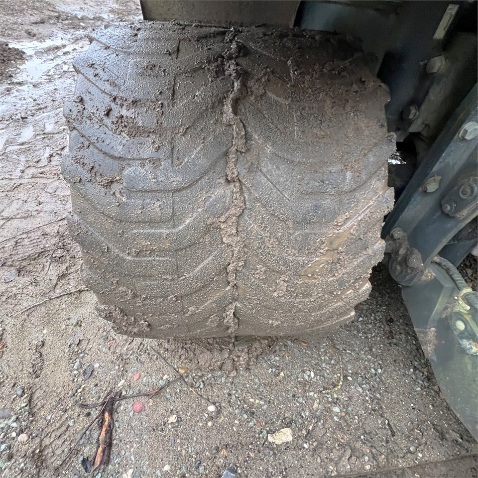 Escavatore gommato Komatsu PW148-10: foto 49