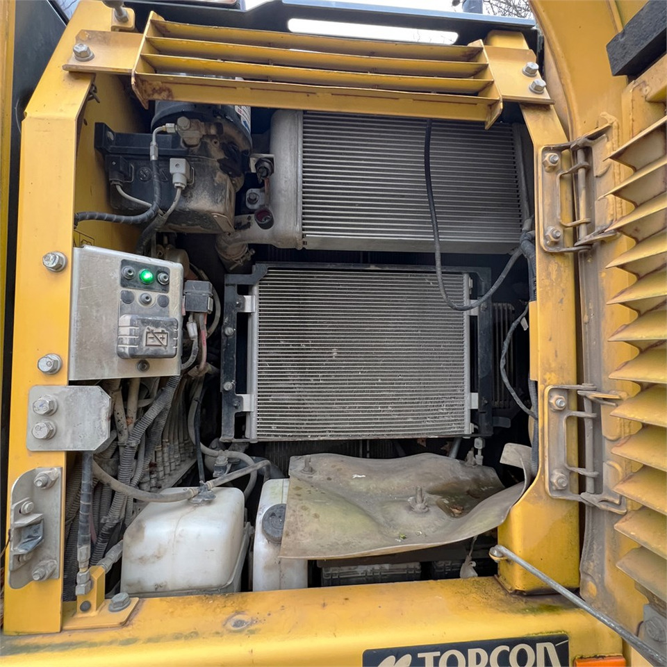 Escavatore gommato Komatsu PW148-10: foto 32