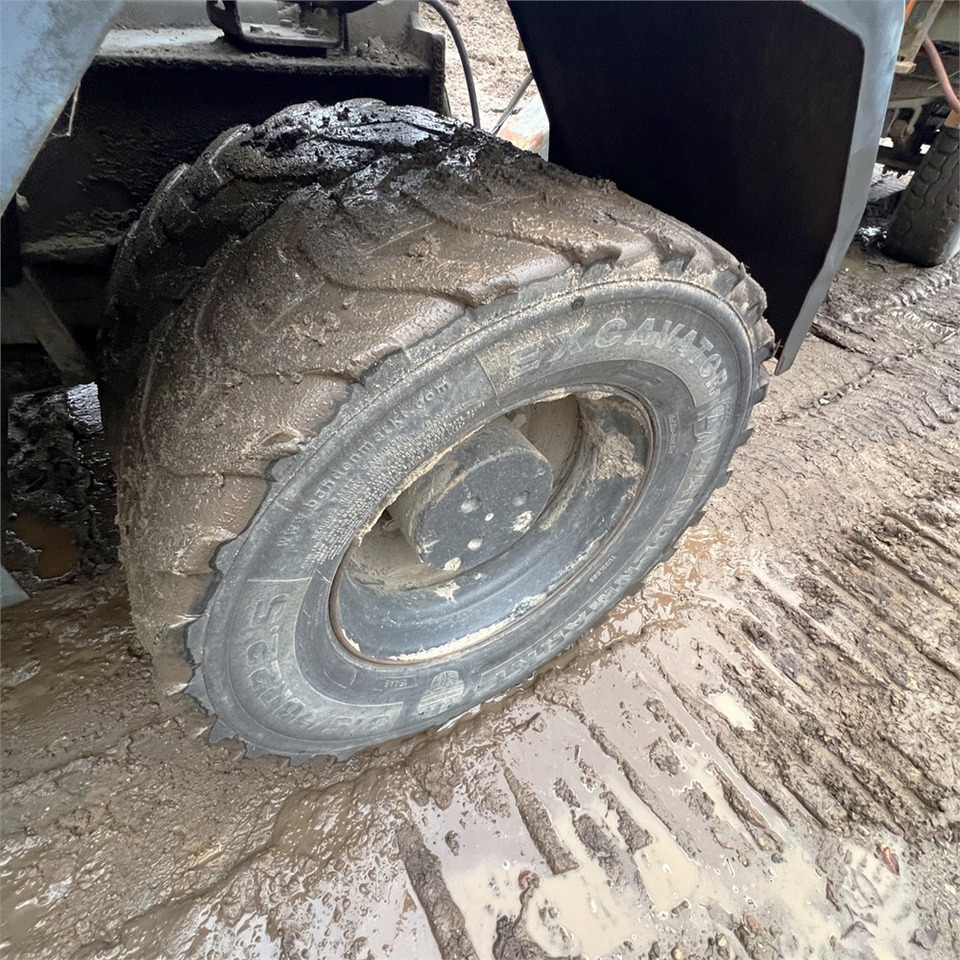 Escavatore gommato Komatsu PW148-10: foto 47