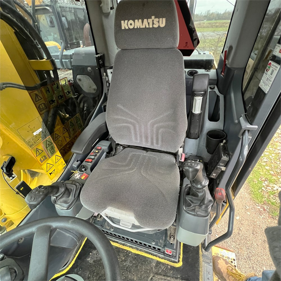 Escavatore gommato Komatsu PW148-10: foto 25