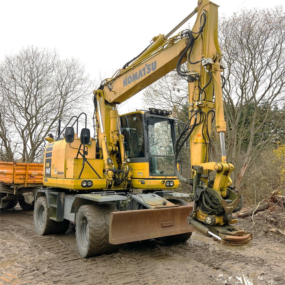 Escavatore gommato Komatsu PW148-10: foto 9