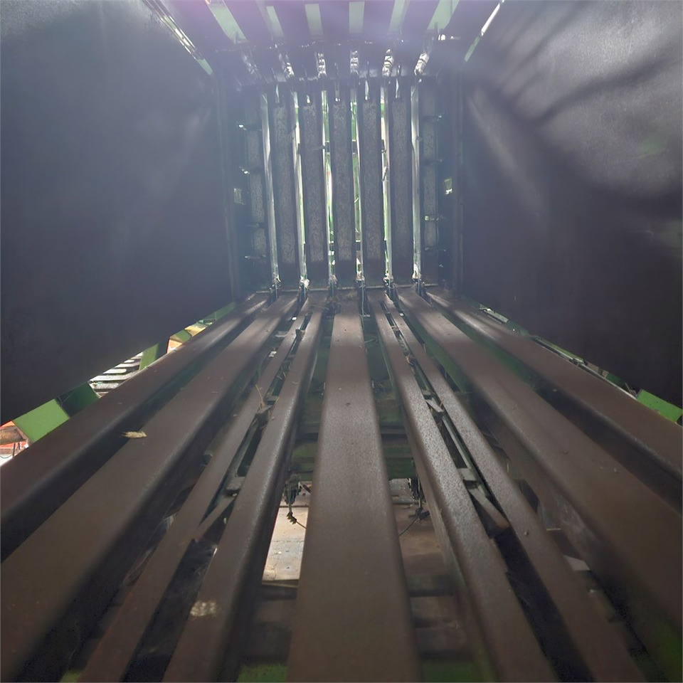 Krone Big Pack 12130 - Macchina da fienagione: foto 5 Krone Big Pack 12130 - Macchina da fienagione: foto 5