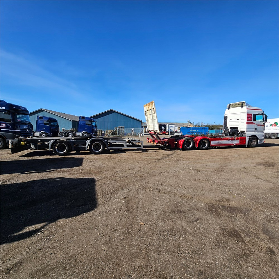 MAN TGX - Autocarro portacontainer/ Caisse interchangeable: foto 4 MAN TGX - Autocarro portacontainer/ Caisse interchangeable: foto 4